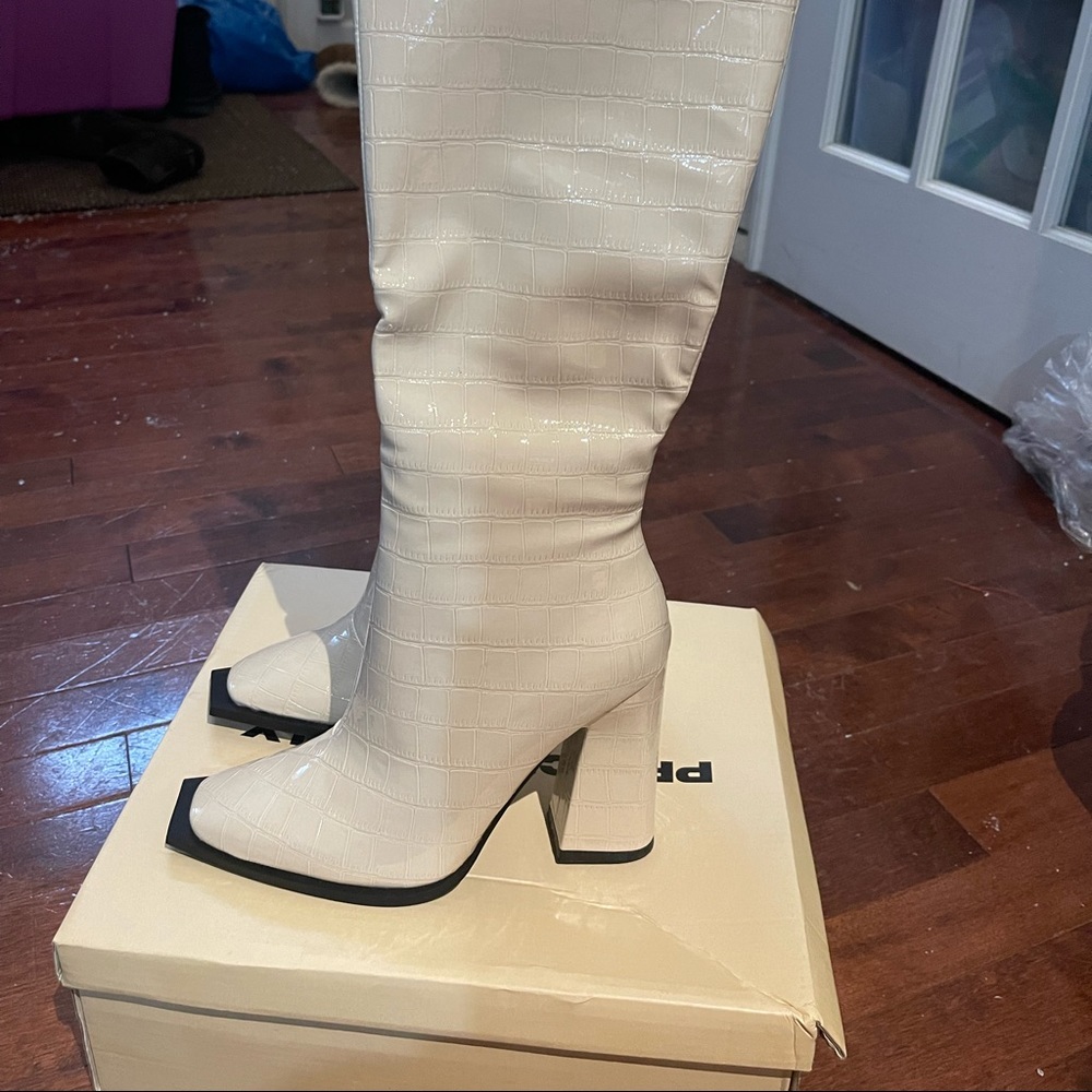 Princess Polly Mercury Boots Ecru - Brand New!!